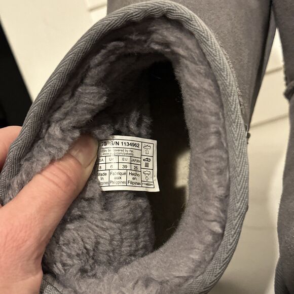 UGG Women's Classic Mini Side Logo II Boots Size 8 US Gray EUC - Picture 10 of 11